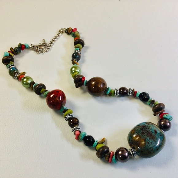 Multicolor Beaded Necklace - Picture 3 of 5